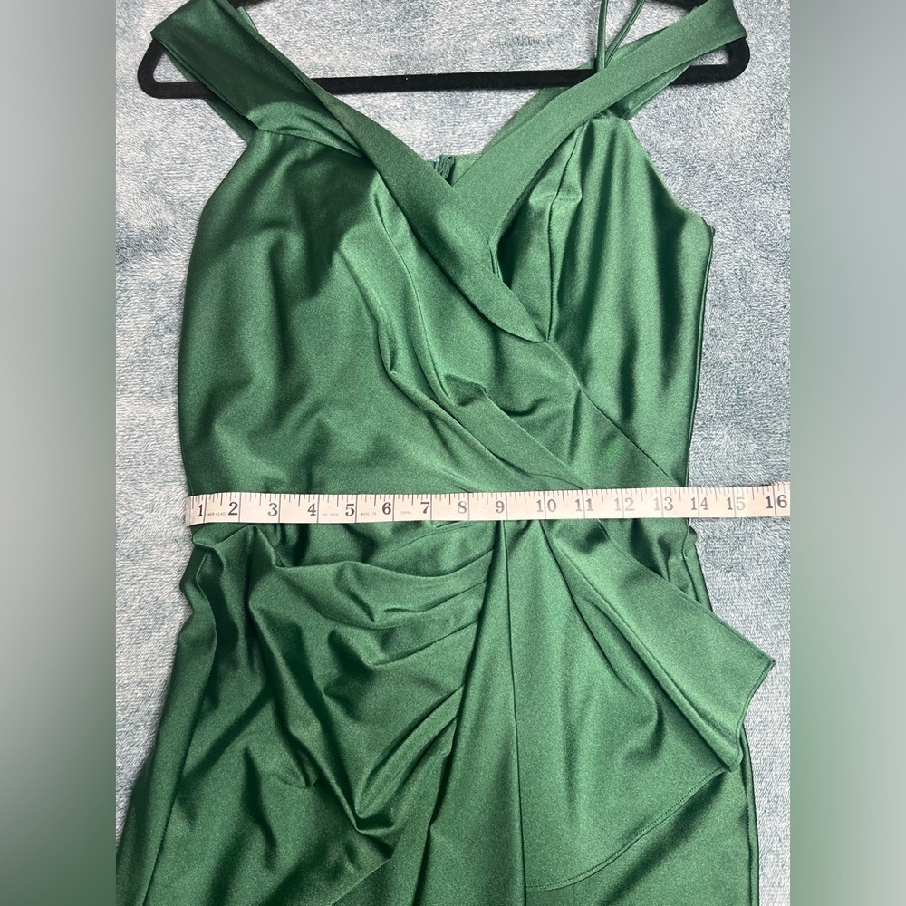 Elegant Green Women's Dress - Picture 5 of 8